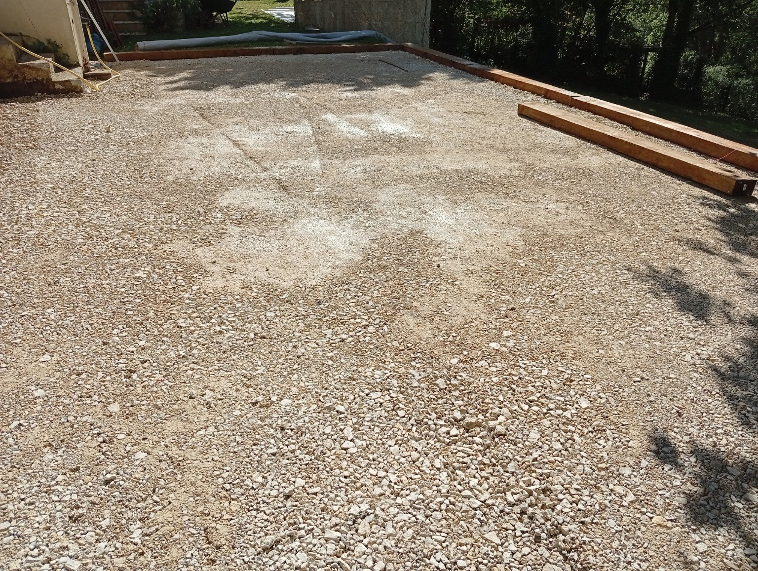Terrassement et préparation d’une plateforme d’accès à Blois (41) par JRTP